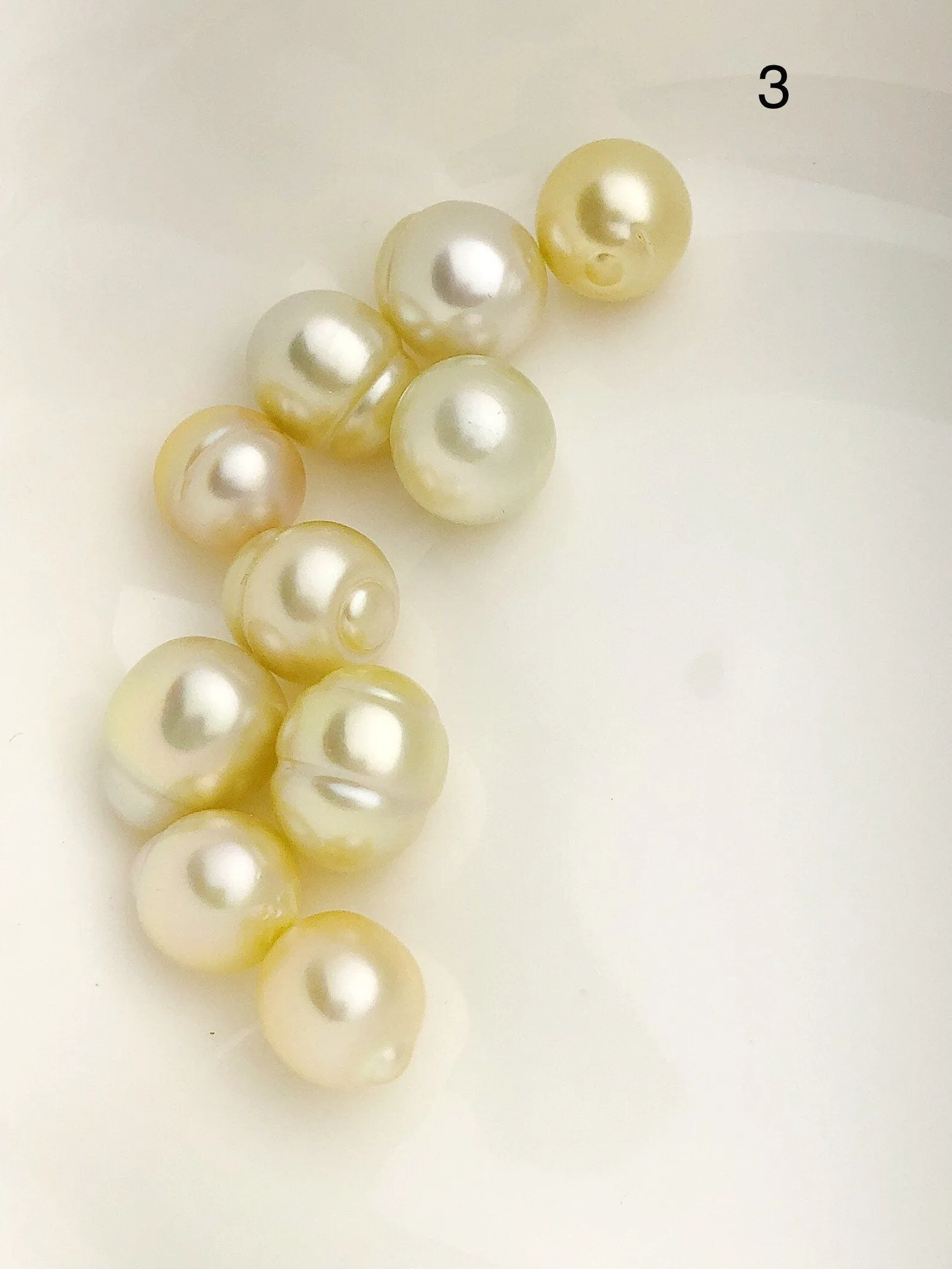 10 Pearls - SouthSea Pearls From Burma - Natural Color - 9 to 13mm (#530 No. 1-6)