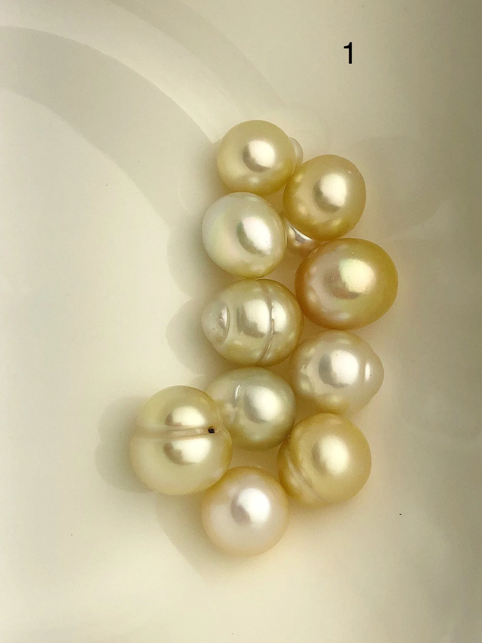 10 Pearls - SouthSea Pearls From Burma - Natural Color - 9 to 13mm (#531 No. 1-6)