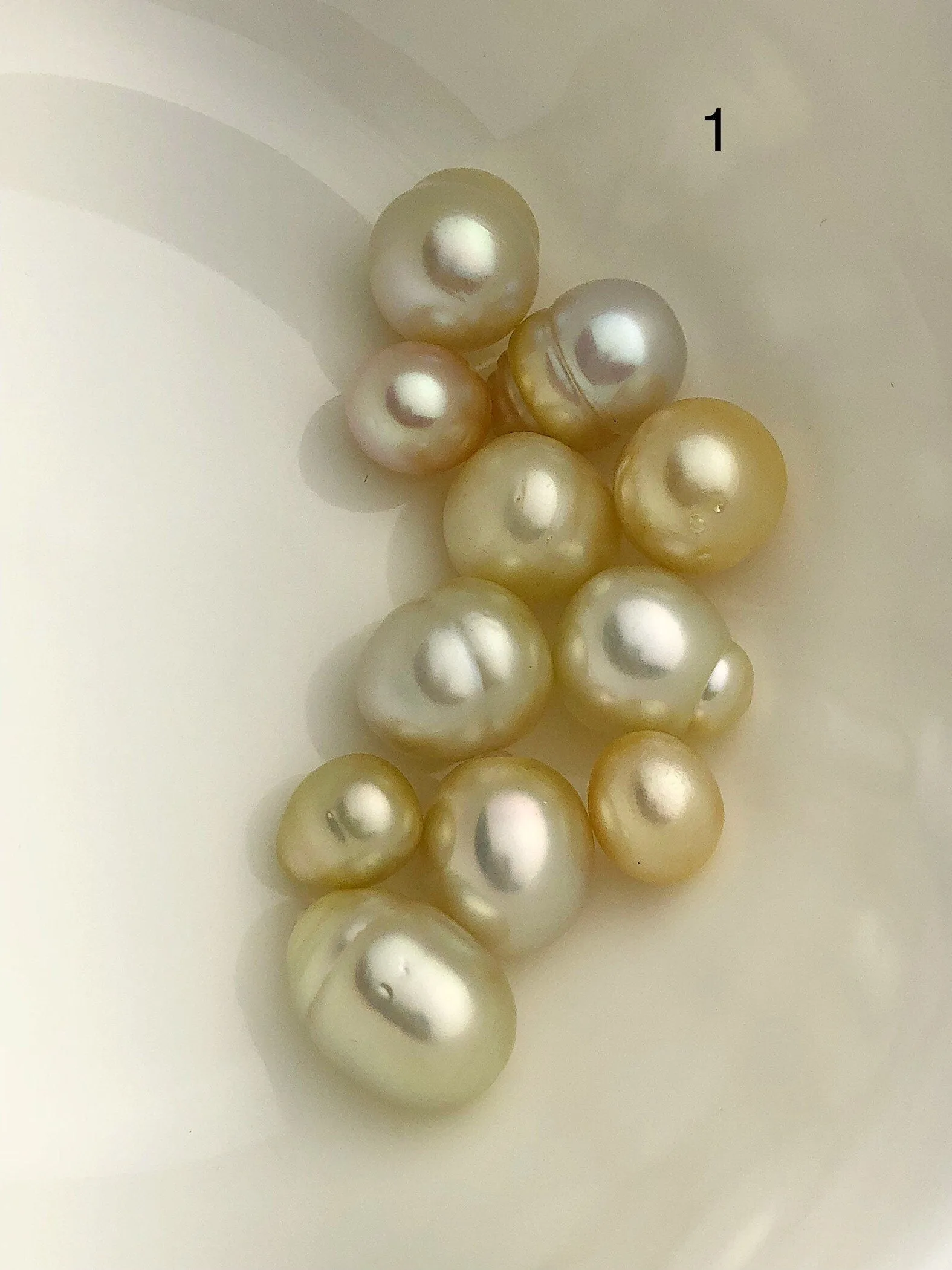 10 Pearls - SouthSea Pearls From Burma - Natural Color - 9 to 13mm (#532 No. 1-6)